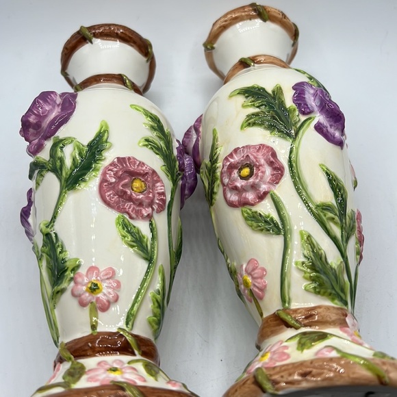 Signature Home Collection Pair 3D Flower Candle Holder - Picture 6 of 8